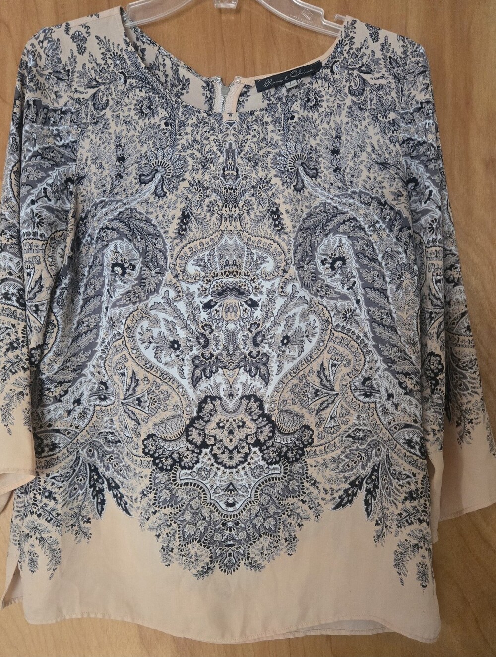 Rose & Olive Cream Scoop-Neck Blouse Size S